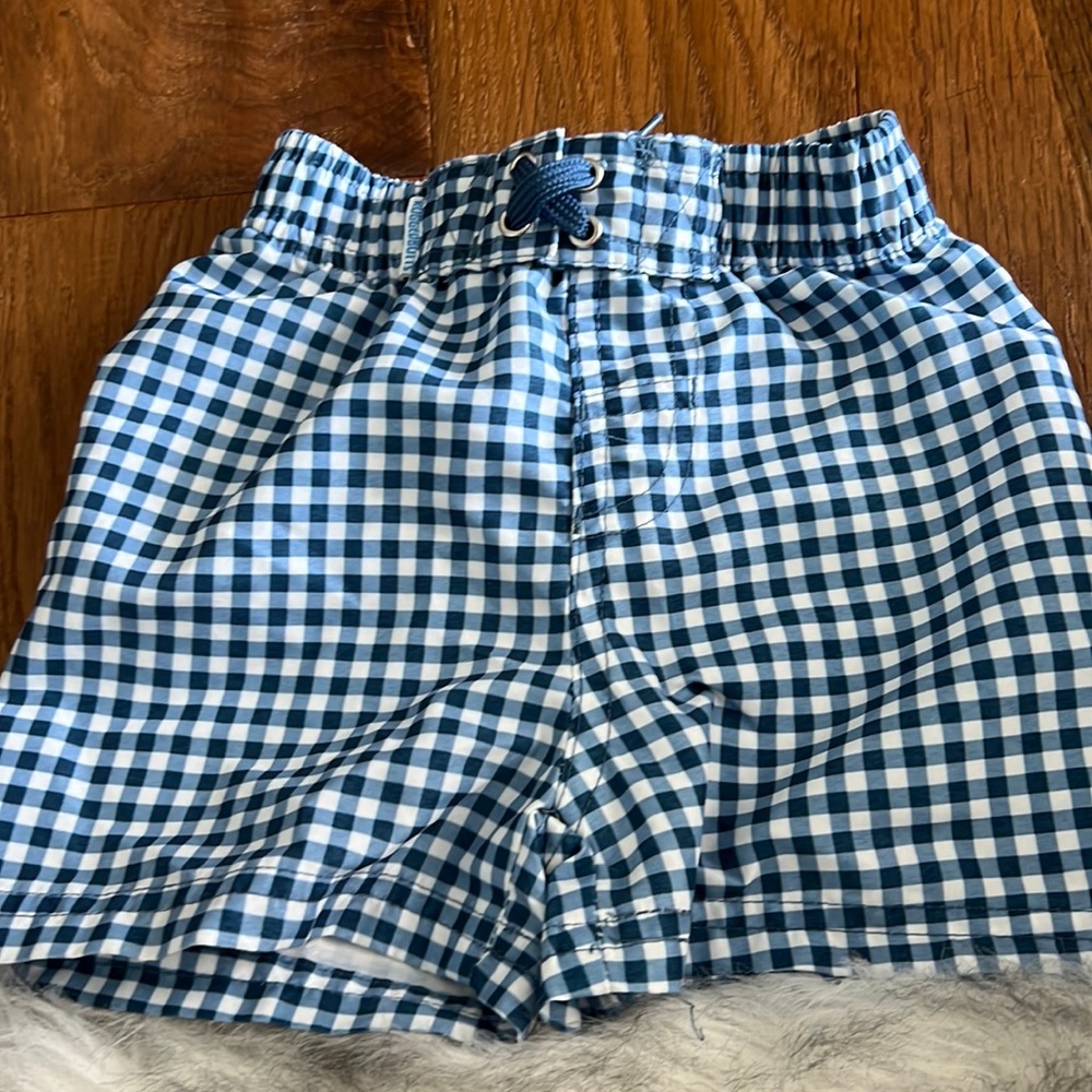 Lined like new rigged butts swim trunks